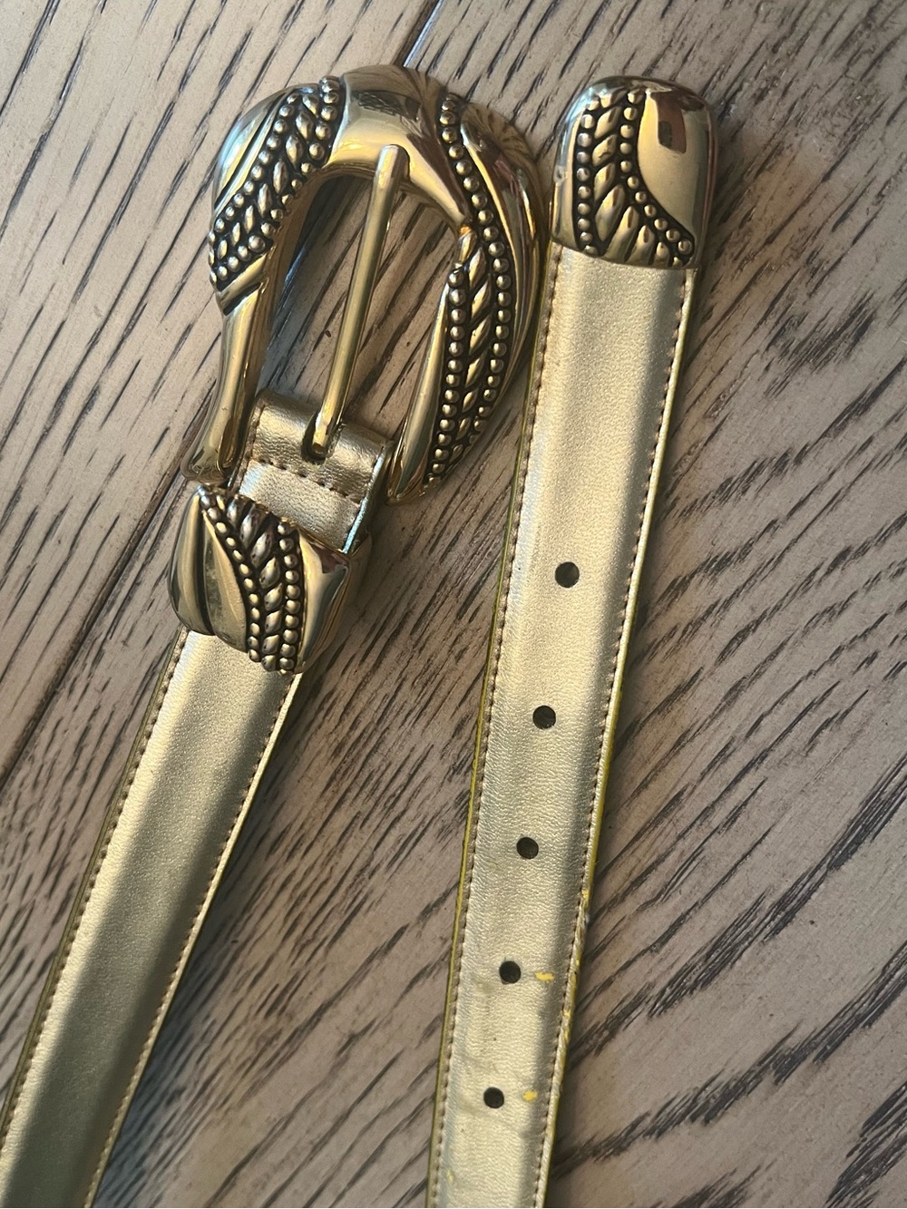 vintage 80’s-90’s gold-tone western-style belt by Lady Captiva size Medium